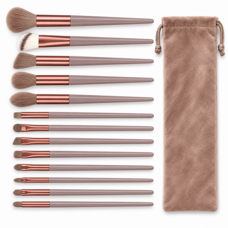 Lot de 13 pinceaux de maquillage avec pochette de rangement PAPILLO'NAILS | Papillo'Nails